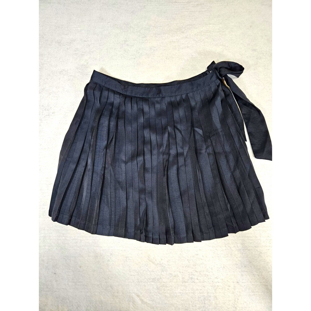 Gap Women's 8 Black Pleated Satin Short Skirt Side Zip Tie Detail